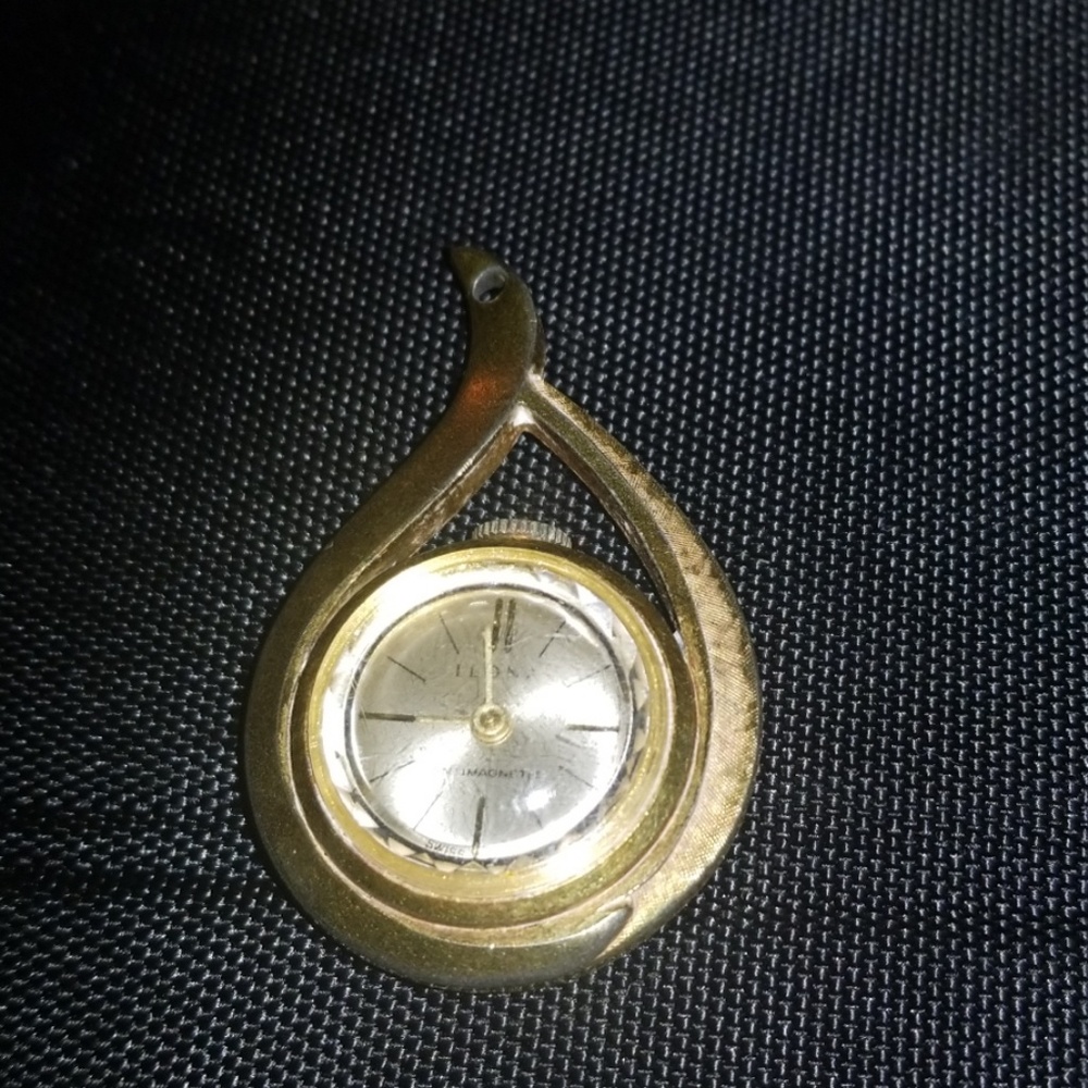 ILona  working Mechanical Wind up Watch